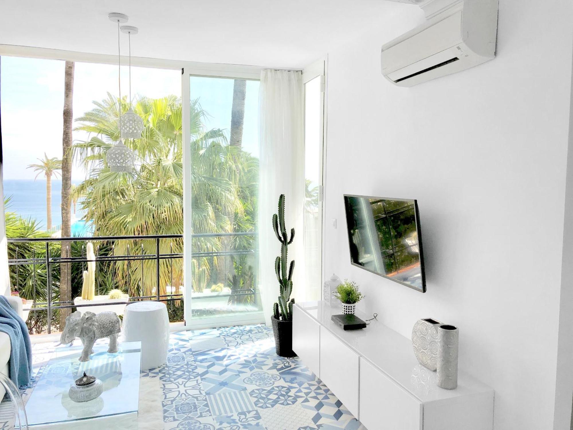 The White Rock Private Access To The Appartement